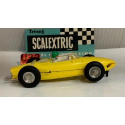 SLOT CAR SCX TRIANG SCALEXTRIC  MM/C63 FERRARI 156 GUIA MOVIL AMARILLO LIMON