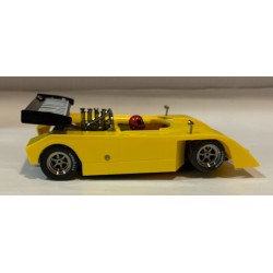 SLOT CAR VANQUISH MG S31 SHADOW MKII SPECIAL AMARILLO