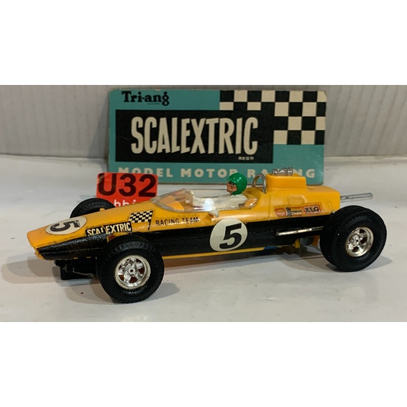 SLOT CAR SCX TRIANG SCALEXTRIC C19  TEAM CAR F1 -5 RACING TEAM AMARILLO