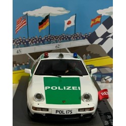SLOT CAR LEMANS MINIATURES 132105M PORSCHE 928 POLIZEI DRIVEN BY FRANZ CON LUCES