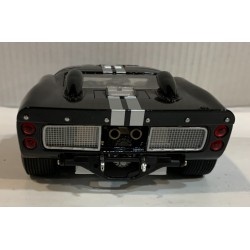 SHELBY COLLECTIBLES SHELBY 402  1/18 DIE CAST FORD GT40 MKII  NEGRO RAYAS PLATA