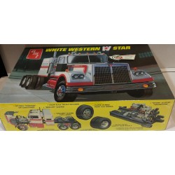 AMT 724/06  KIT 1/25 TRUCK WHITE WESTERN STAR