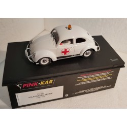qq Slot Car Pink Kar CV023 VW Volkswagen Beetle Doctor Escarabajo Ambulance *