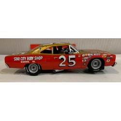 SLOT CAR CARRERA EVOLUTION 27728 PLYMOUYH ROAD RUNNER -25 JABE THOMAS