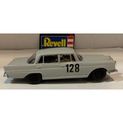 SLOT CAR REVELL 08338 MERCEDES BENZ 220 SE -128 WINNER RALLY MONTE CARLO 1960