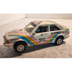 qq SLOT CAR C 389 SCALEXTRIC UK FORD ESCORT XR3i "ILFORD PHOTO" C-389  C 389 *