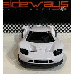 SLOT CAR RACER SIDEWAYS SWCAR02K FORD GT WHITE COMPLETE KIT